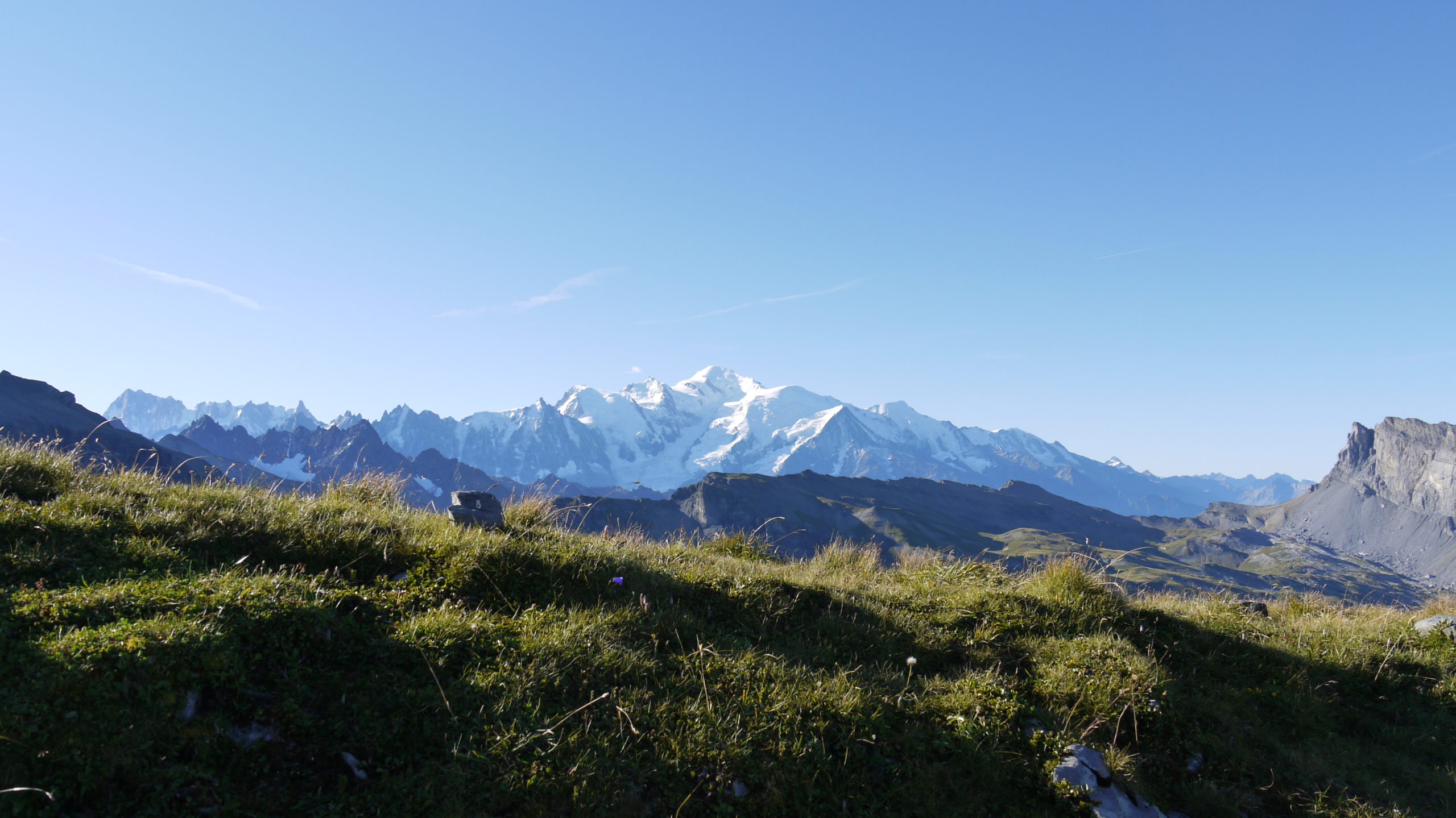 Mont Blanc depuis le chemin au dessus du Refuge du Grenairon